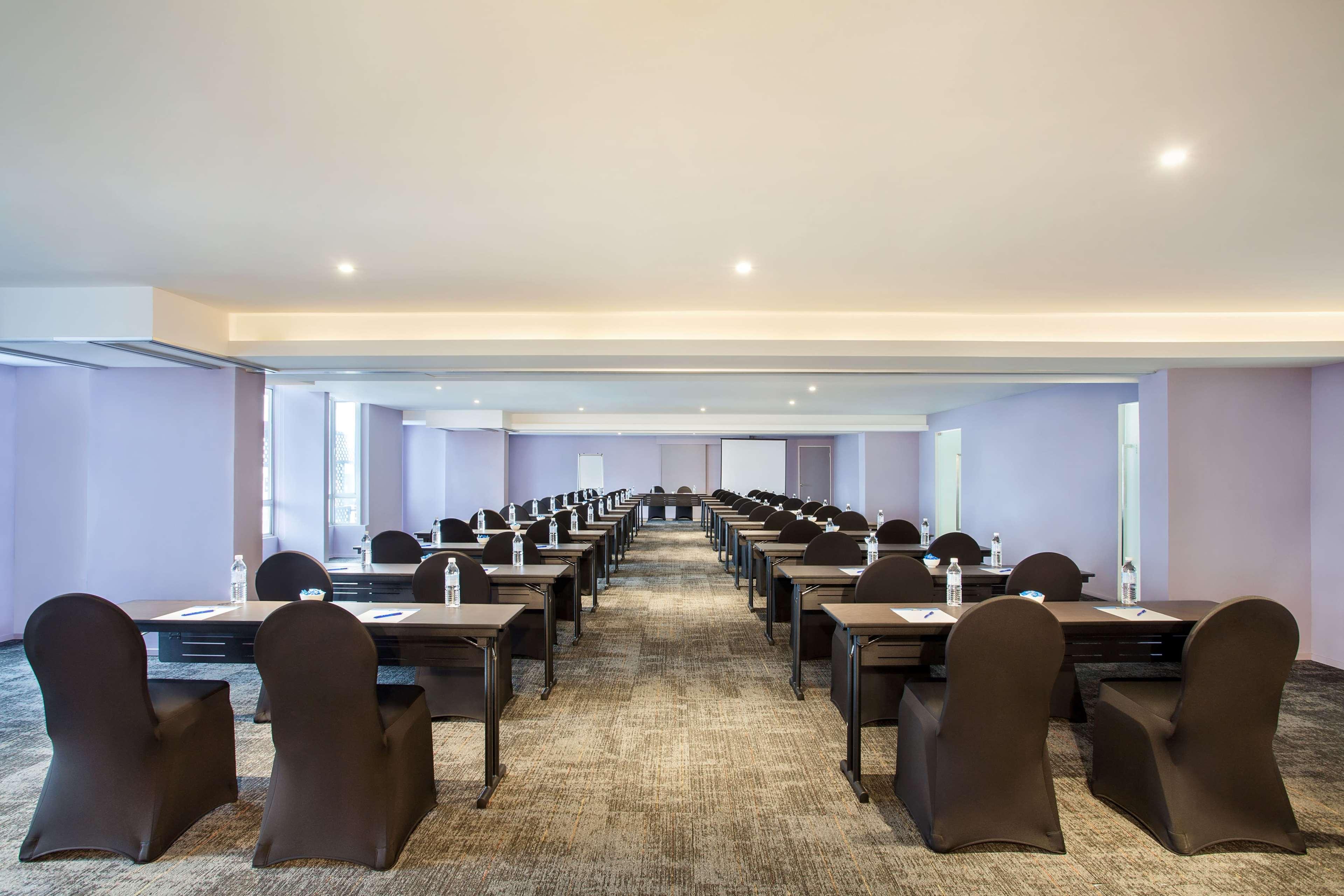 Days And Suites Fraser Business Park Kl Kuala Lumpur Luaran gambar